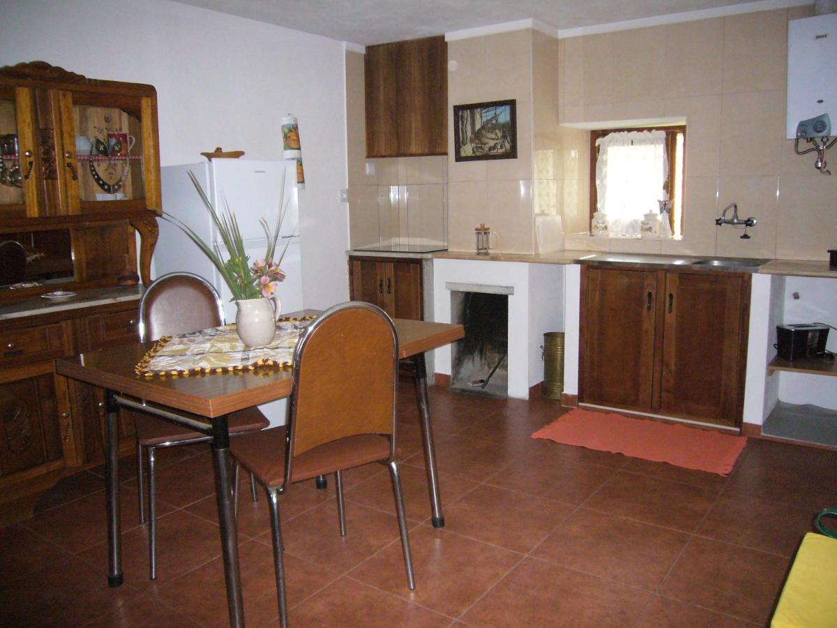Villa Casinha Da Aldeia à Castelo Branco  Extérieur photo